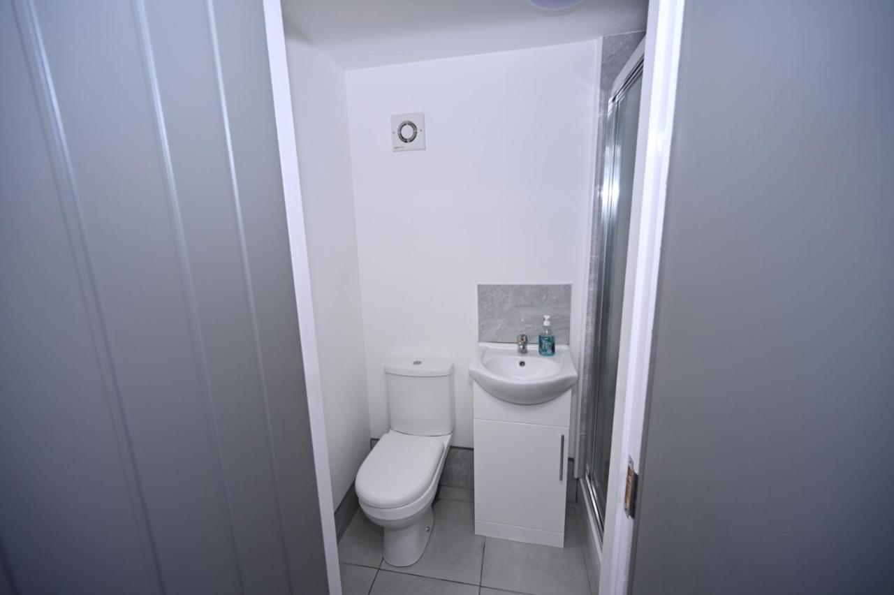 Kunda House Galton Bridge Hotel Бирмингам Екстериор снимка