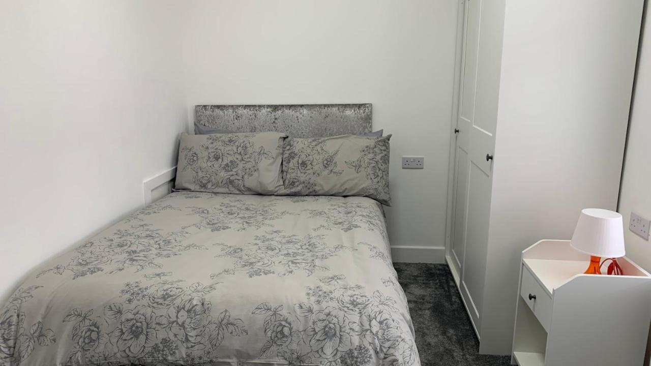 Kunda House Galton Bridge Hotel Бирмингам Екстериор снимка